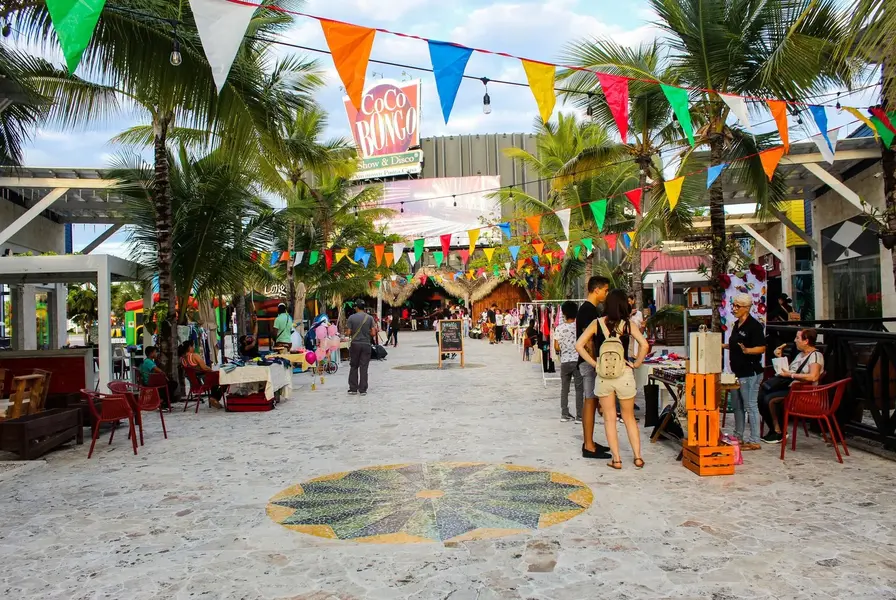 4. Take a Leisurely Walk Through Downtown’s Parks and Public Spaces