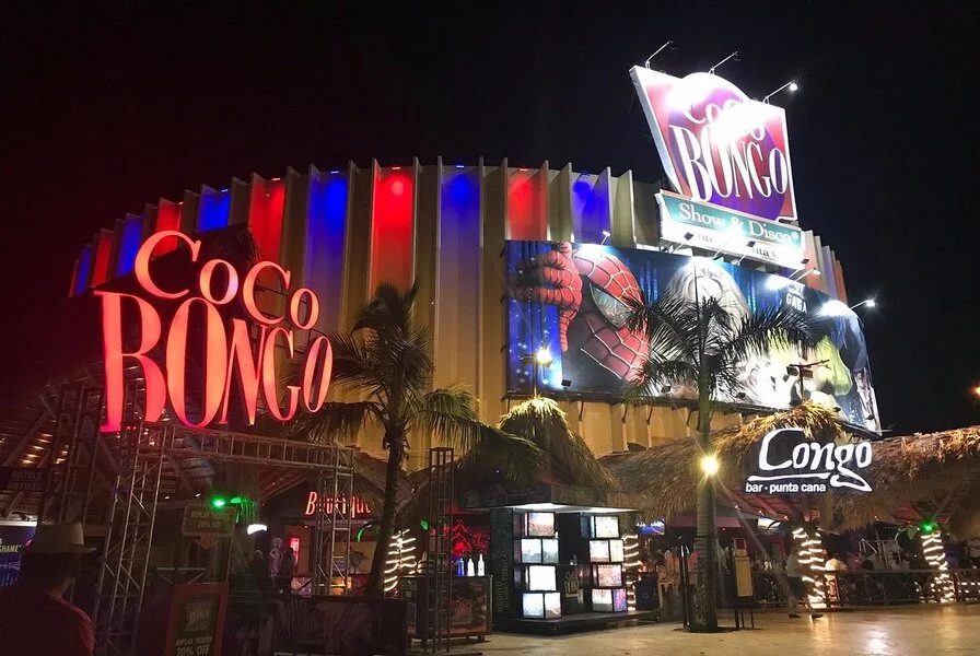 9. Coco Bongo Nightclub Experience
