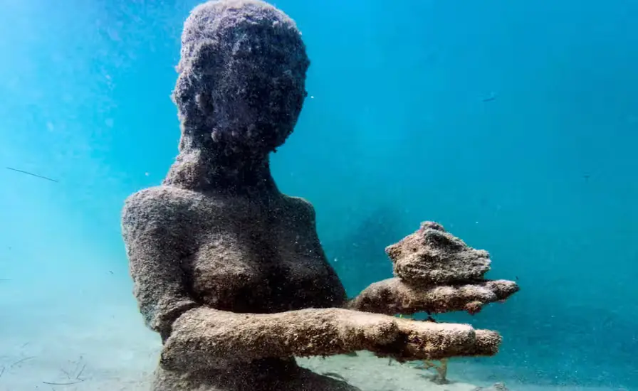 Igneri Caribe Taino Underwater Museum: Art Beneath the Surface