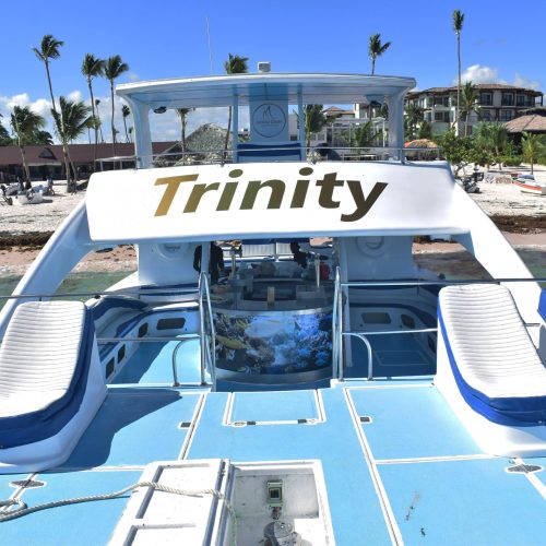 14 - Luxury and clean view of our yacht on private catamaran Delux for large groups tour-min