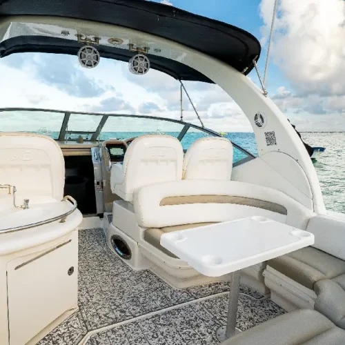 Best yacht inner view for Yacht Trips Bavaro