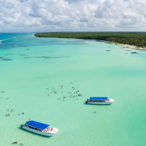 caribbean-turquoise-water-isla-saona