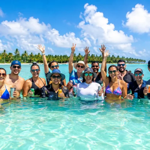 isla-saona-catamaran-group-experience